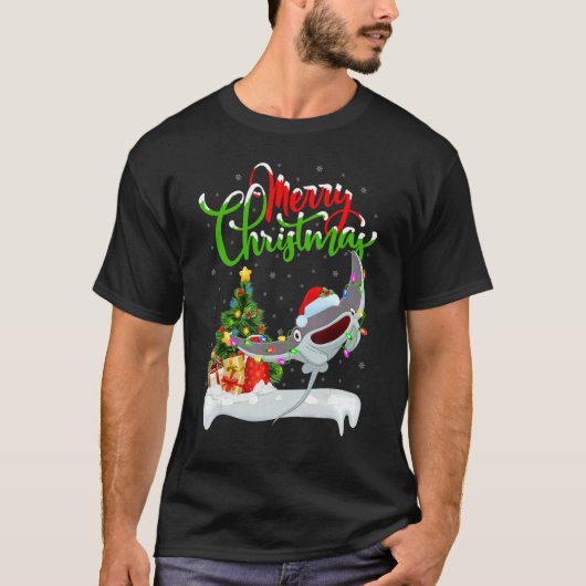 Stingray Fish   Xmas Decoration Santa Stingray Chr Tシャツ (正面)