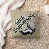 Stink Responsibly装飾用クッション クッション (ブランケット)