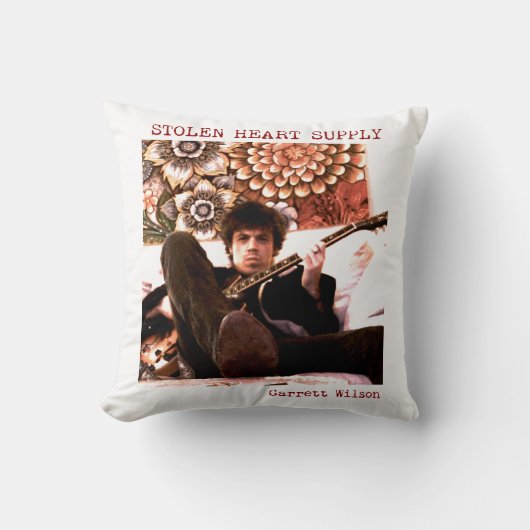 Stolen Heart Supply クッション (正面)