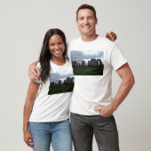 Stonehengeのイギリスの造岩 Tシャツ (ユニセックス)