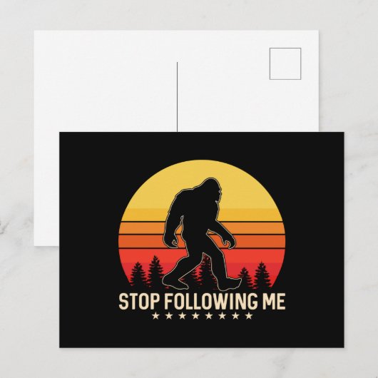 Stop Following Me | Bigfoot Retro Design ポストカード (正面/裏面)