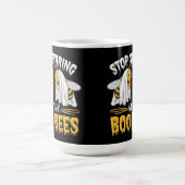 stop staring at my boo bees cute design コーヒーマグカップ (中央)