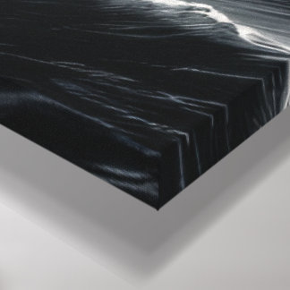 Storm Lighthouse – Dramatic Black and White Coasta キャンバスプリント