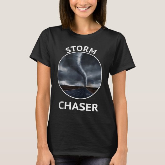 StormChaser Weather Tornado Hurricane Apparel Men Tシャツ (正面)
