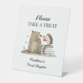 Storybook Woodland Animals Take A Treat 台座サイン (正面)