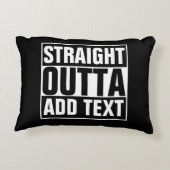 STRAIGHT OUTTA – ここにテキストを追加/独自に作成 アクセントクッション (裏面)
