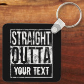 Straight Outta – テキストの追加ヴィンテージ カスタム キーホルダー (裏面)