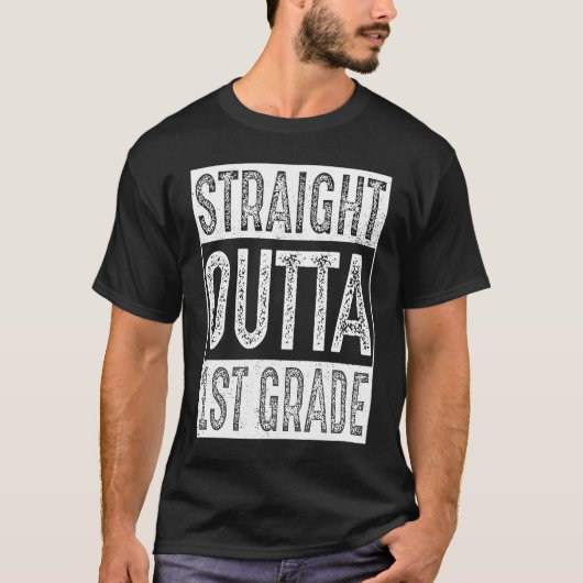 Straight Outta 1st Grade   First Grade Graduation Tシャツ (正面)