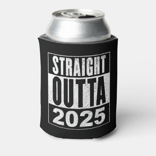 Straight Outta 2025 缶クーラー (缶裏面)