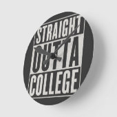 Straight Outta College Funny Graduation Graphic De ラウンド壁時計 (傾斜)