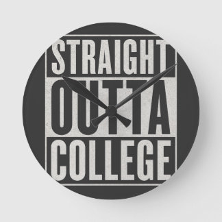 Straight Outta College Funny Graduation Graphic De ラウンド壁時計