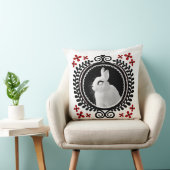 Strange White Bunny: White, Black & Red Throw Pill クッション (椅子)