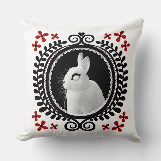 Strange White Bunny: White, Black & Red Throw Pill クッション (正面)
