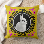 Strange White Bunny: Yellow, Magenta, Red, & Black クッション (ブランケット)