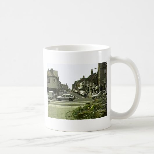 StratfordにAvonイギリスの1986年の通りのjGibney コーヒーマグカップ (右)
