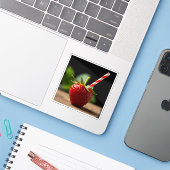 「STRAWBERRY」 シール (ノートパソコンとiPhone)