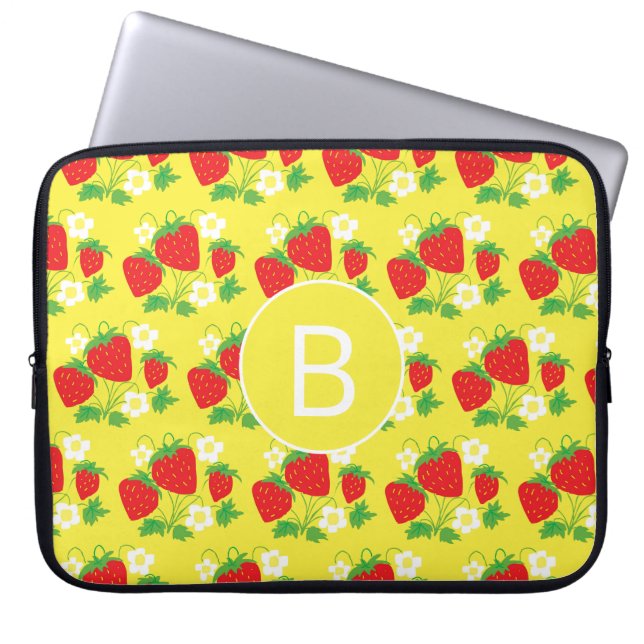 Strawberry and Flower Yellow Pattern Monogrammed ラップトップスリーブ (正面)