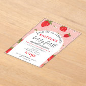 Strawberry Berry First Birthday アクリル招待状 (レイダウン)