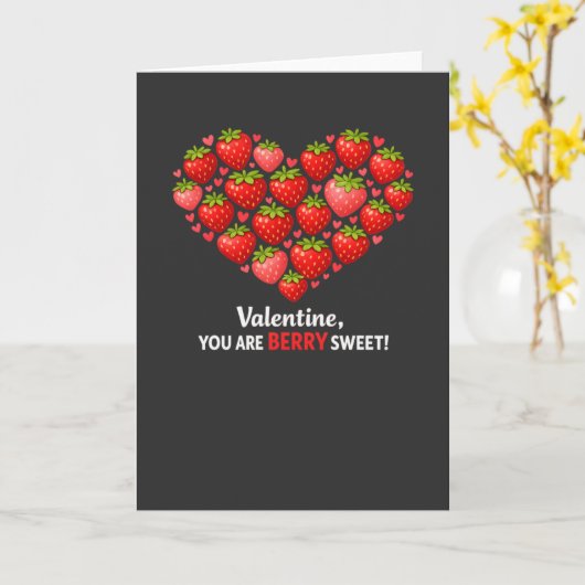 Strawberry Berry Sweet Kids Valentines Day カード (黄色い花)