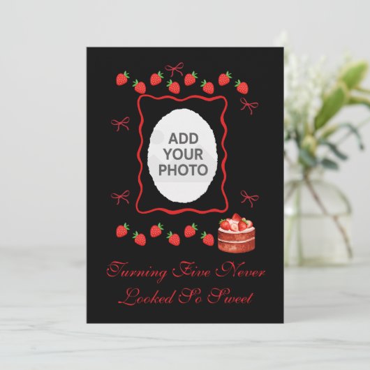 Strawberry Birthday Invitation 招待状 (スタンド正面)