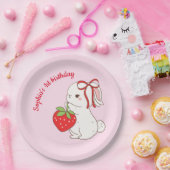 Strawberry Bunny Pink Birthday ペーパープレート (パーティー)