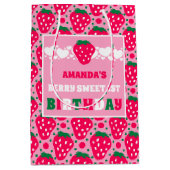 Strawberry First Birthday Celebration ミディアムペーパーバッグ (正面)