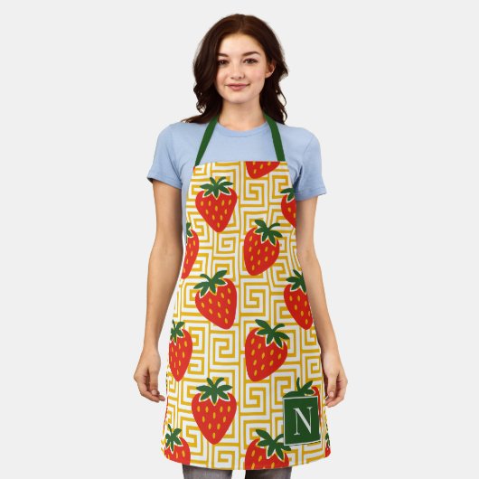 Strawberry Greek Key Monogram エプロン (着用した状態)