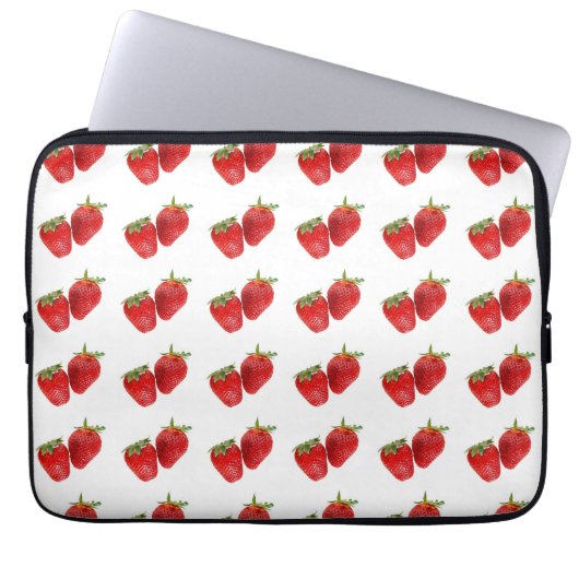 Strawberry Seamless Pattern – Cute Red Fruit on Wh ラップトップスリーブ (正面)