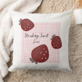 Strawberry Sweet Love – Minimal Berry Trio on Red クッション (ブランケット)