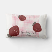 Strawberry Sweet Love – Minimal Berry Trio on Red ランバークッション (裏面)