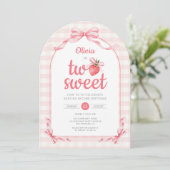 Strawberry Two Sweet Girl 2nd Birthday Arch 招待状 (スタンド正面)