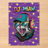 Street Cat DJ Attitude – Bold Streetwear Art アクリル招待状 (正面)