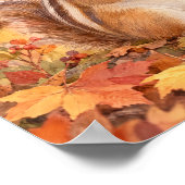 Streifenhörnchen mit Ahornblatt im Herbst – Poster ポスター (角)