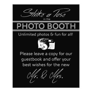 Strike a Pose Photo Booth Sign in Black フォトプリント