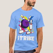 Strike Funny Graphic Bowling Strikes League Tシャツ (正面)