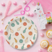 Strike Up Some Fun Bowling Party Kids  ペーパープレート (パーティー)