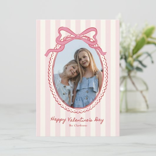 Striped Bright Pink Bow Valentine’s Day Photo Card 招待状 (スタンド正面)