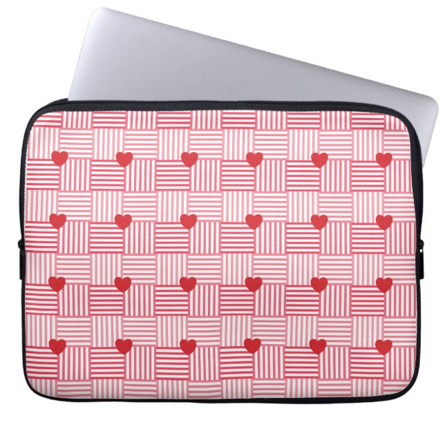 Striped Hearts Patchwork Pattern  ラップトップスリーブ (正面)