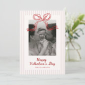 Striped Red Bow Valentine’s Day Photo Card シーズンカード (スタンド正面)