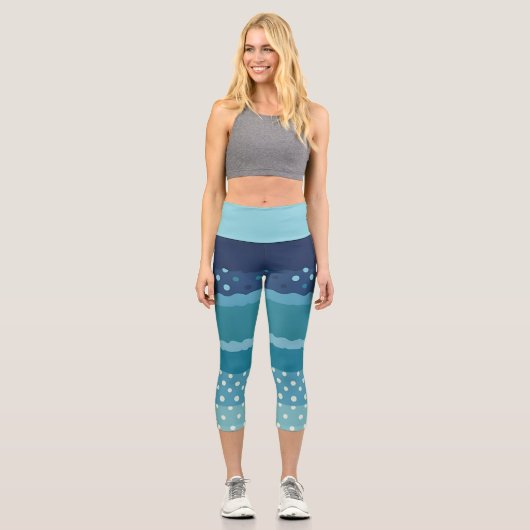 Stripes and Polka dot in Shades of Blue  カプリレギンス (正面)