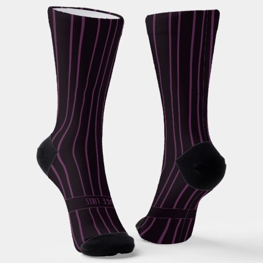 Stripes, purple on darkest red, true classic ソックス (傾斜あり)