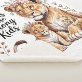 Strong Moms Raise Strong Kids シェルパブランケット (3/4)