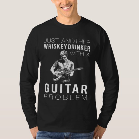 Strums & Sips:ウイスキーの飲み屋で一杯 Tシャツ (正面)