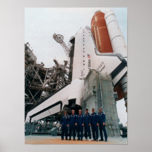 STS-77シャトルエンデバーとSTS-77乗組員のポーズ ポスター