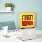 Student Driver シール (デスク上のノートパソコン)