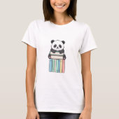 Studious Panda on Colorful Books Tシャツ (正面)