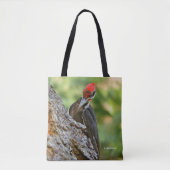 Stunning Portrait of Pileated Woodpecker on Tree トートバッグ (正面)