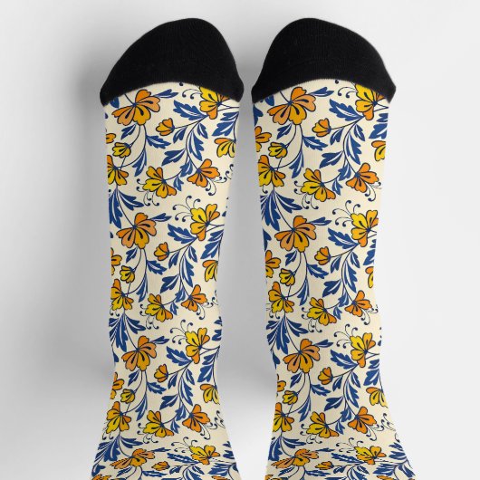 Stunning Seamless Pattern of Flowers and Leaves ソックス (上部)