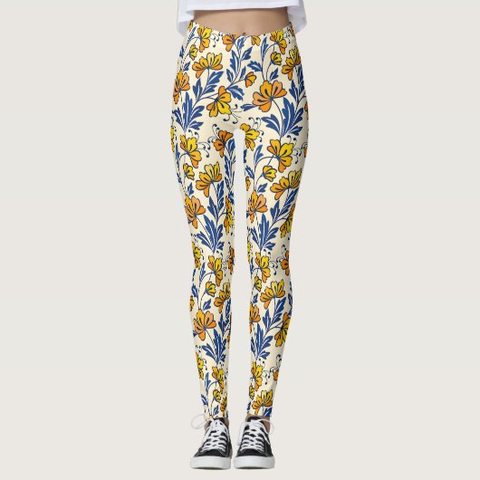 Stunning Seamless Pattern of Flowers and Leaves レギンス (正面)