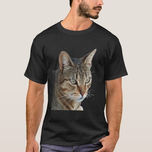 Stunning Tabby Cat Close Up Portrait Vector Tシャツ (正面)